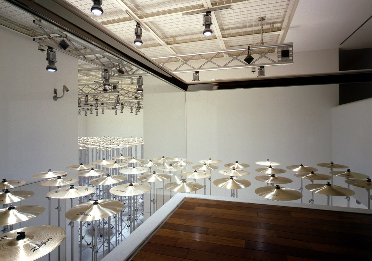 'flooring' Cymbal, cymbal stand 2008 Photo: Ken Kato